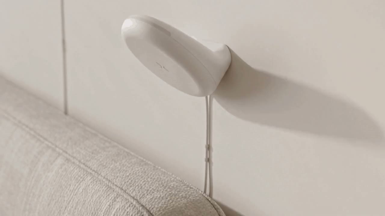 The sensor near the bed corner